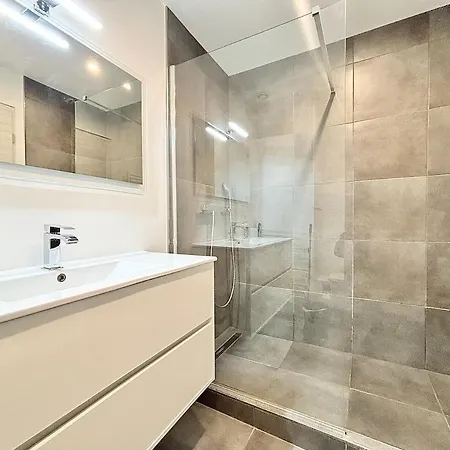 1 Bedroom - 57a2 *